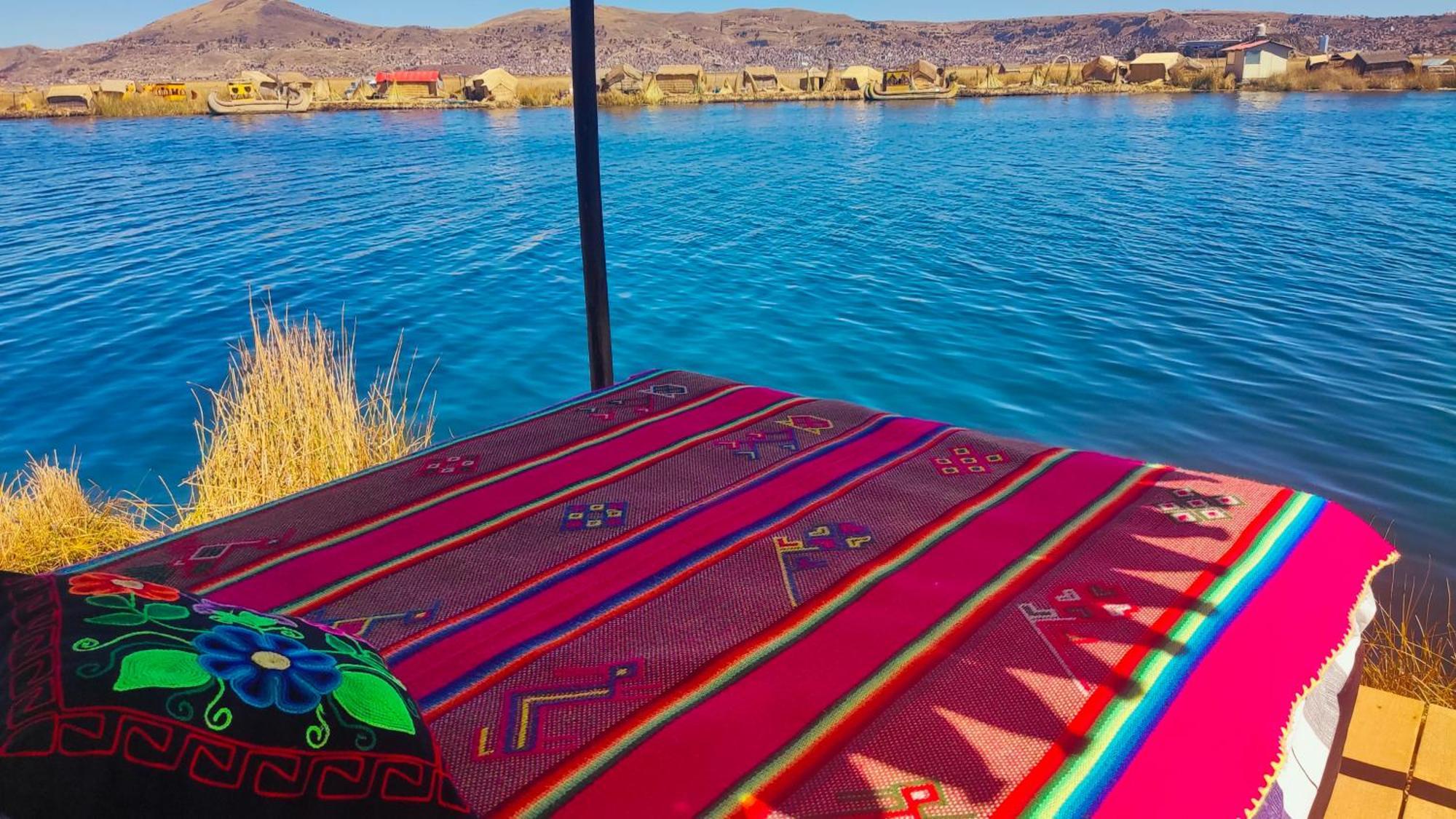 Uros Utasa Lodge Puno Bagian luar foto
