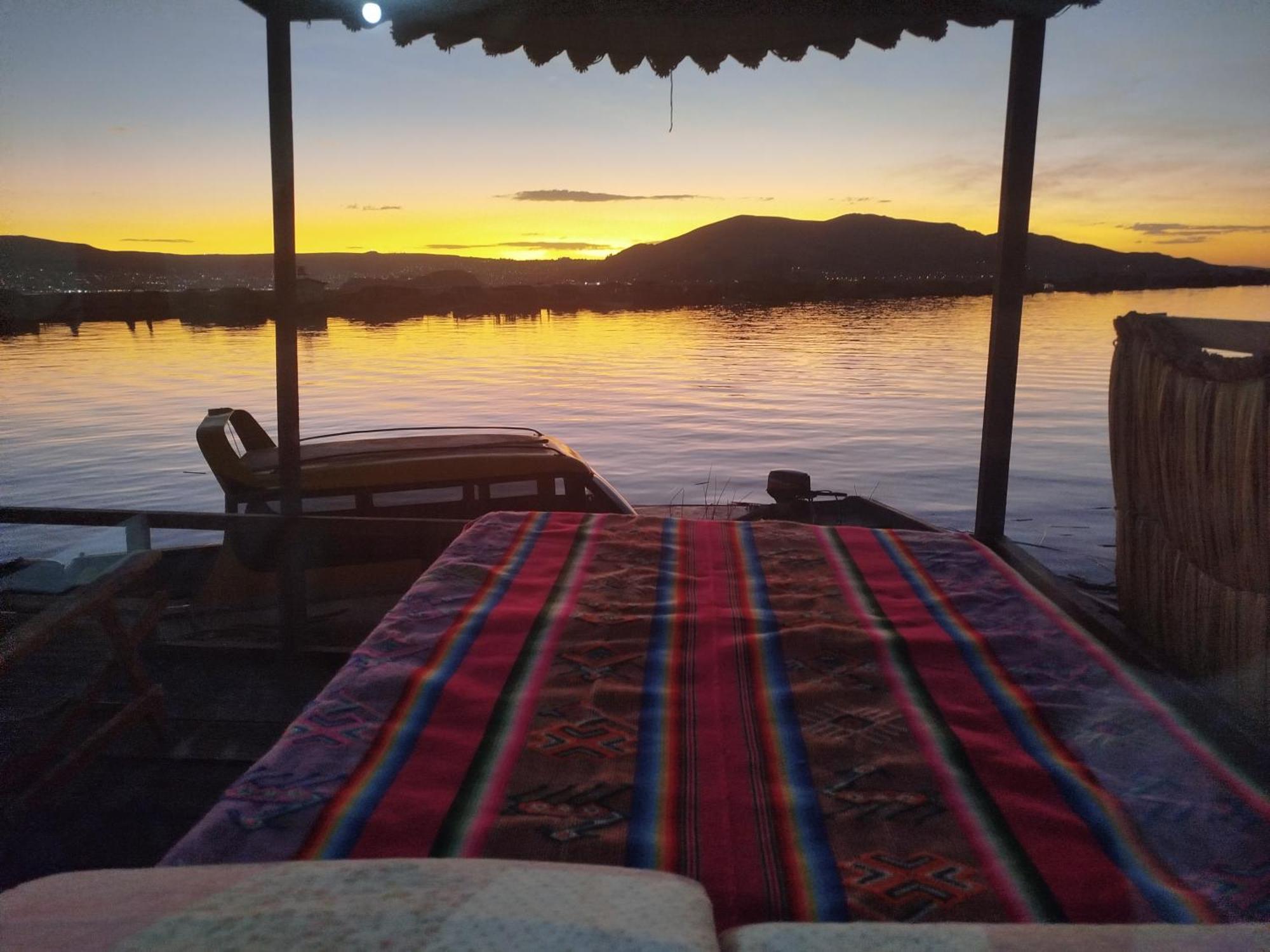 Uros Utasa Lodge Puno Bagian luar foto